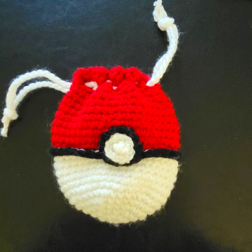 Pokeball pouch